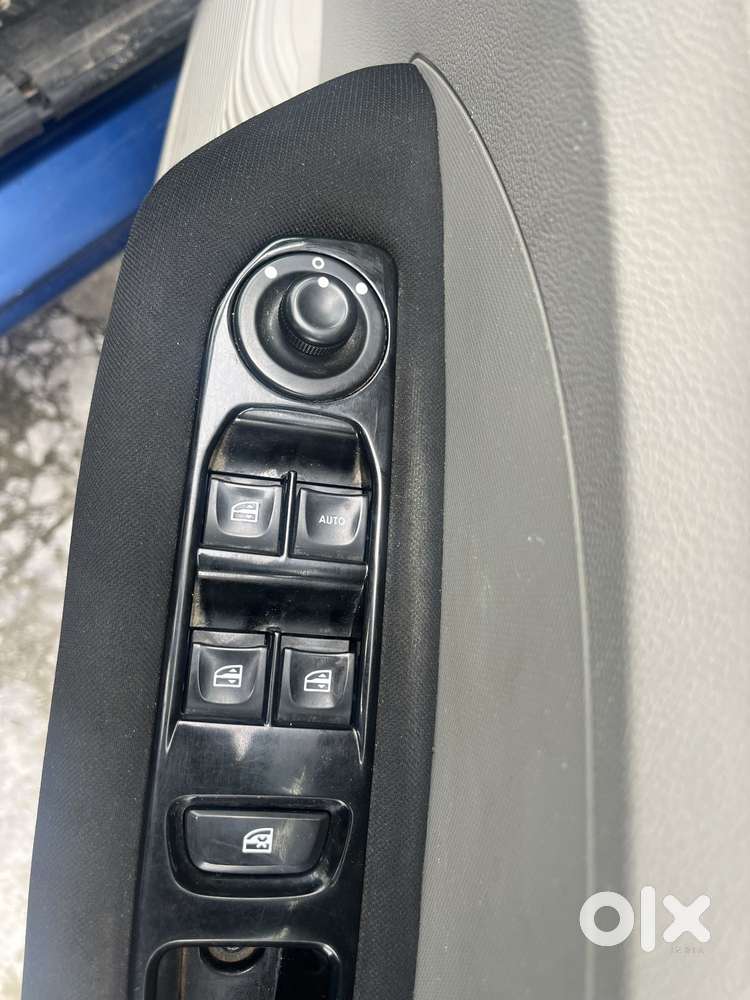 Renault Triber Rxz, 2020, Petrol