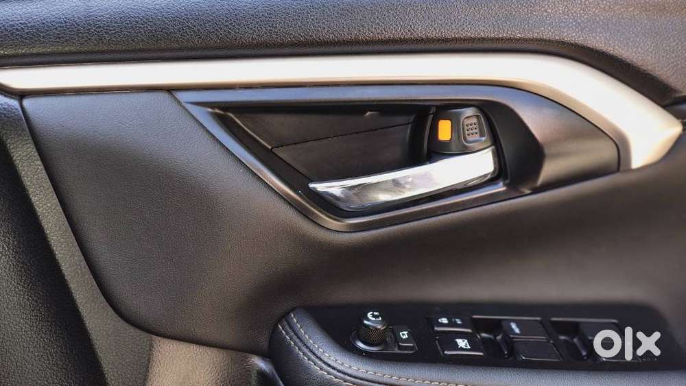 Maruti Suzuki Grand Vitara 1.5 Alpha Plus Intelligent Hybrid Ecvt, 2..