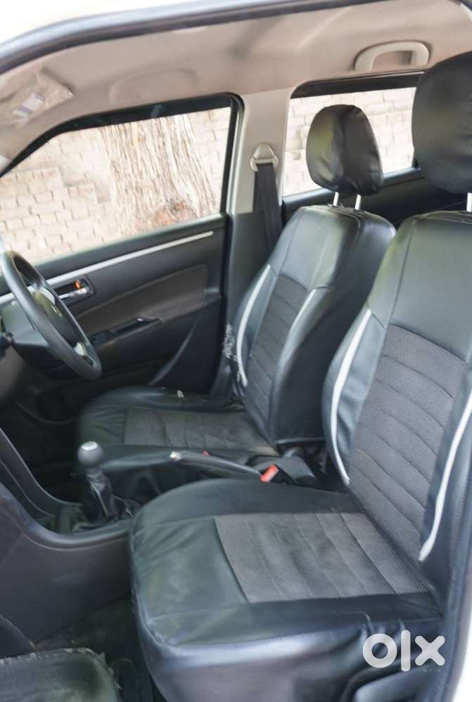 Maruti Suzuki Swift Vxi + Manual, 2016, Petrol