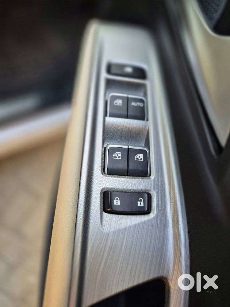 Mg Hector Sharp Pro 1.5 Turbo Cvt, 2025, Petrol