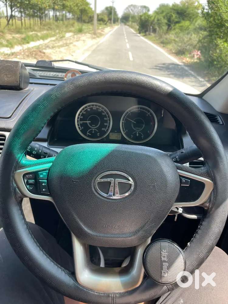 6 Gear Tata Safari Storme 2016