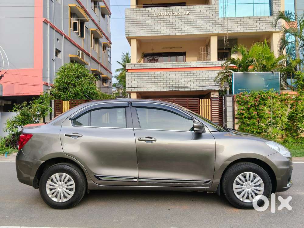 Maruti Suzuki Swift Dzire Vxi(o) Amt, 2023, Petrol