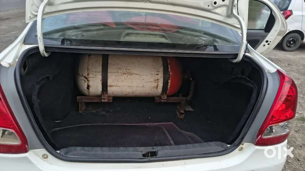 Toyota Etios Cross 2011