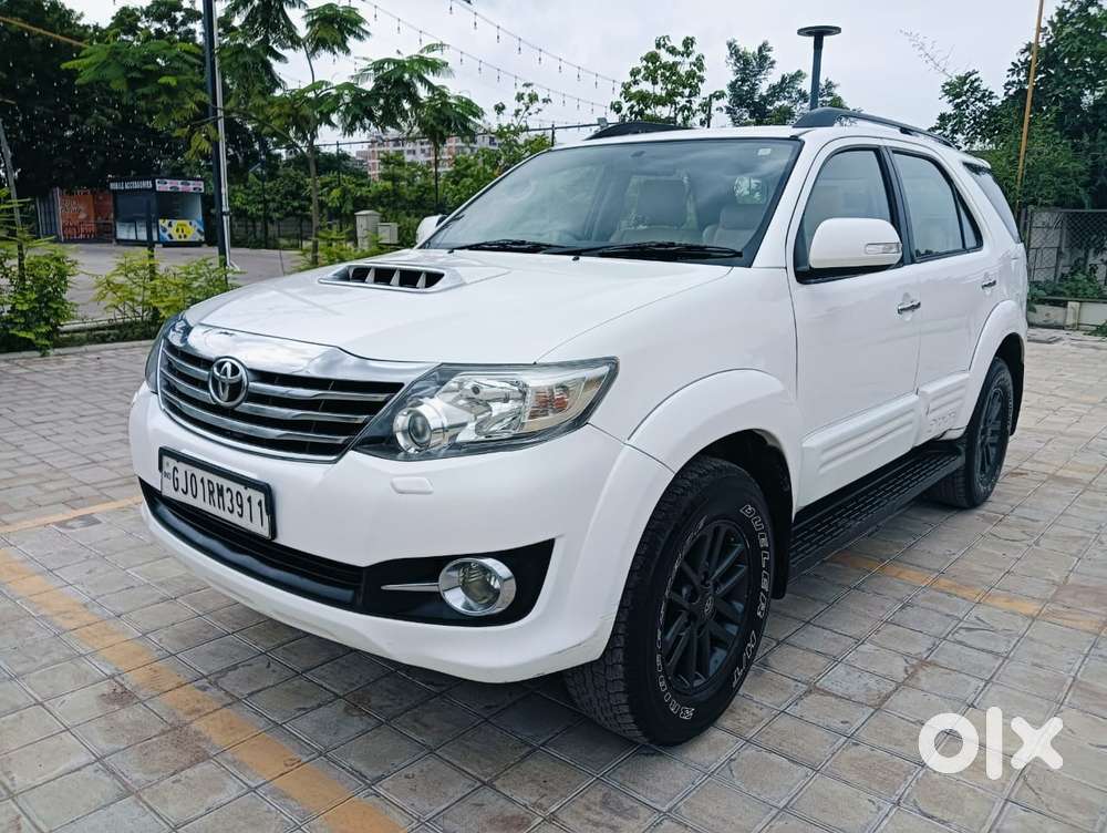Toyota Fortuner 4x2 Manual, 2015, Diesel