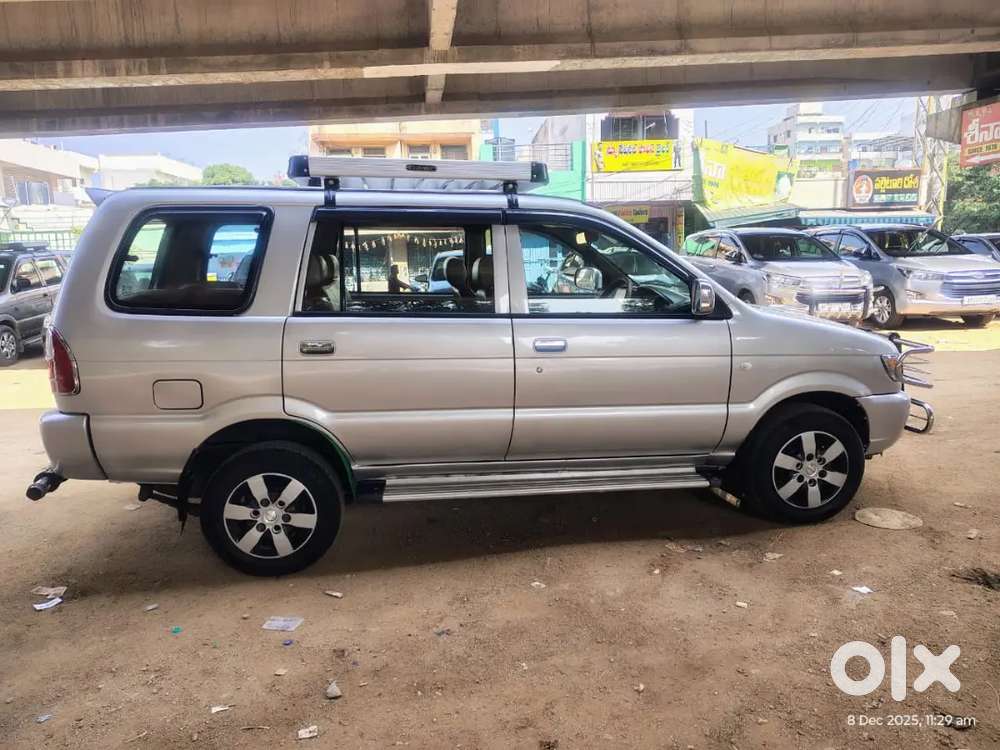 Chevrolet Tavera Neo 2014