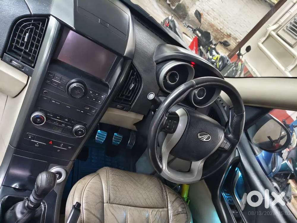 Mahindra Xuv500 2.2 W10 2016 (top Model)