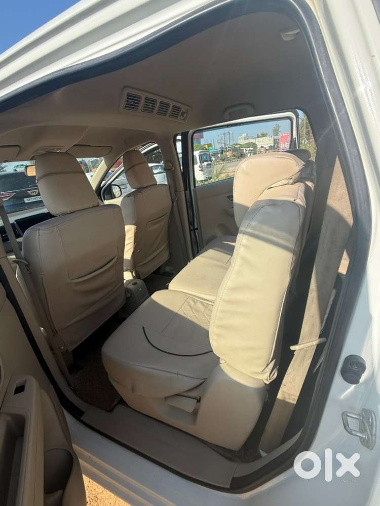 Maruti Suzuki Ertiga Vxi Cng 2025