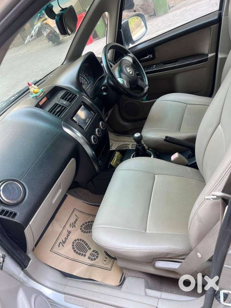 Maruti Suzuki Sx4 Zxi At Leather, 2013, Petrol