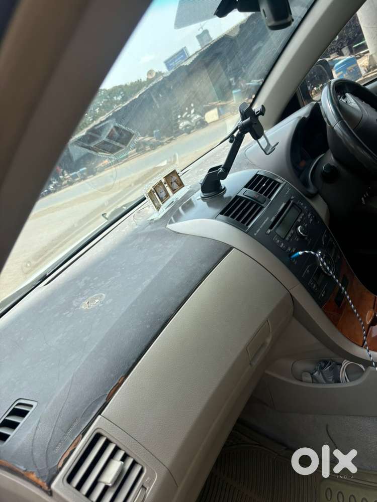 Toyota Corolla Altis 2010