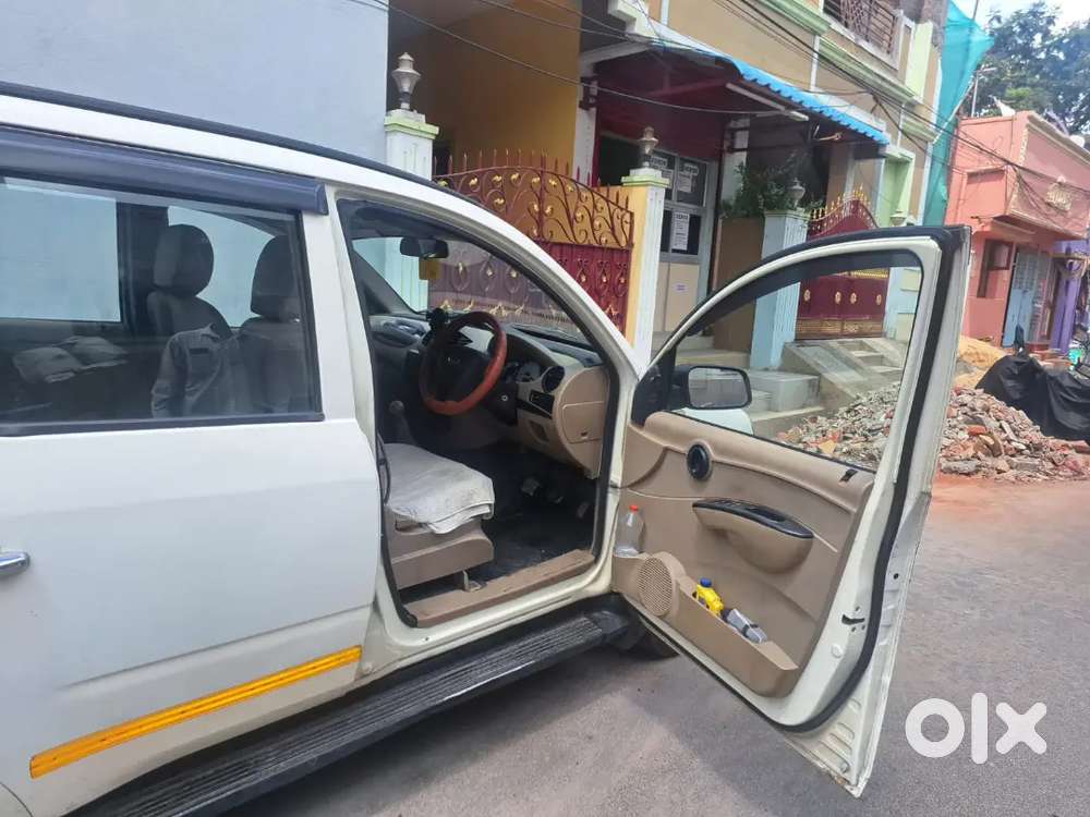 Mahindra Xylo D4