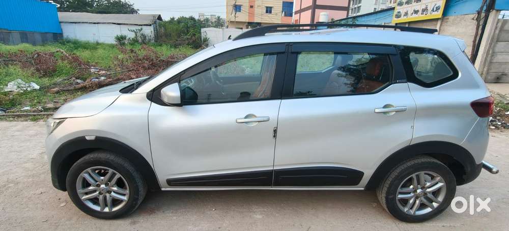 Renault Triber Rxz, 2021, Petrol