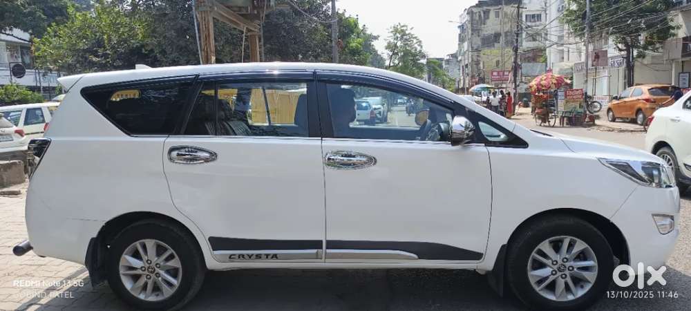 Toyota Innova Crysta 2.4 G Mt 7 Str, 2017, Diesel