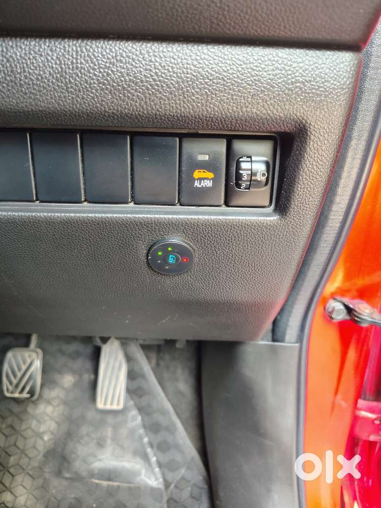 Maruti Suzuki Swift Lxi Optional-o, 2019, Petrol