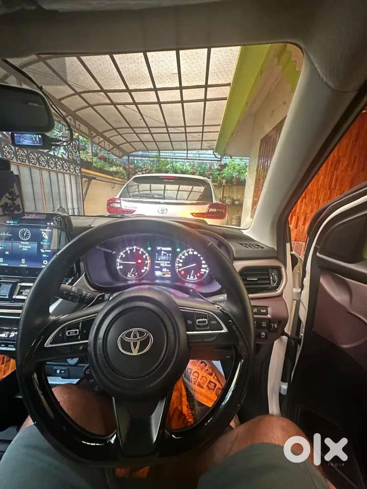 Toyota Urban Cruiser Taisor V 1.0 Petrol 2025