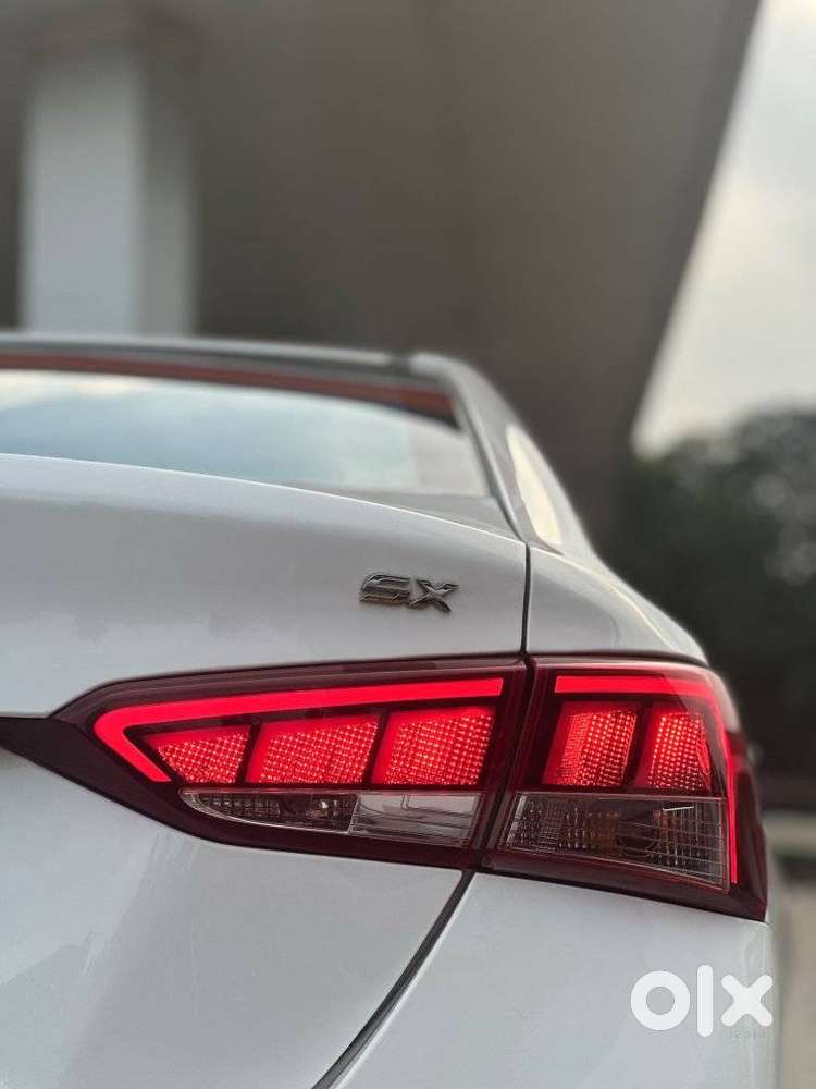Hyundai Verna 1.5 Sx Petrol Mt, 2020, Petrol