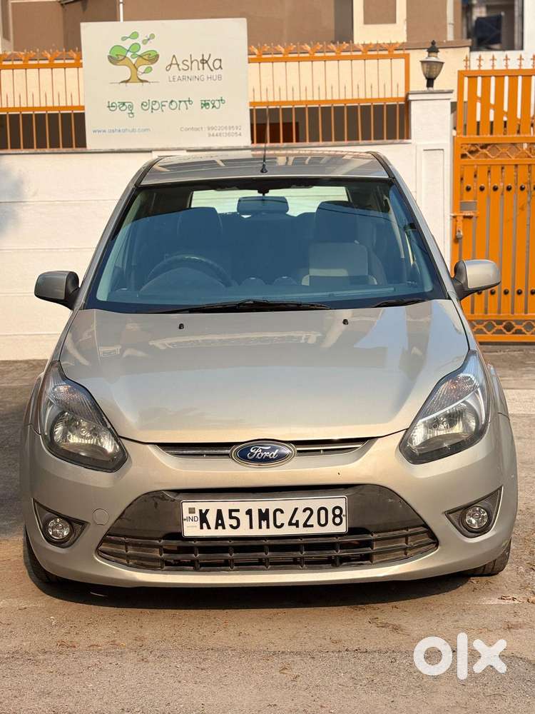Ford Figo 2010-2012 Petrol Titanium, 2012, Petrol