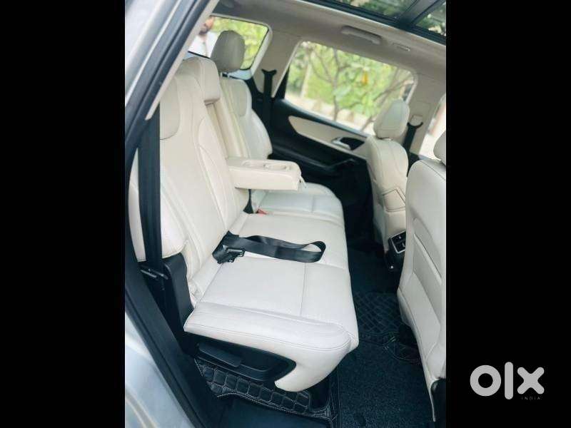 Mahindra Xuv700 2.2 Ax 7 Diesel At Str, 2024, Diesel