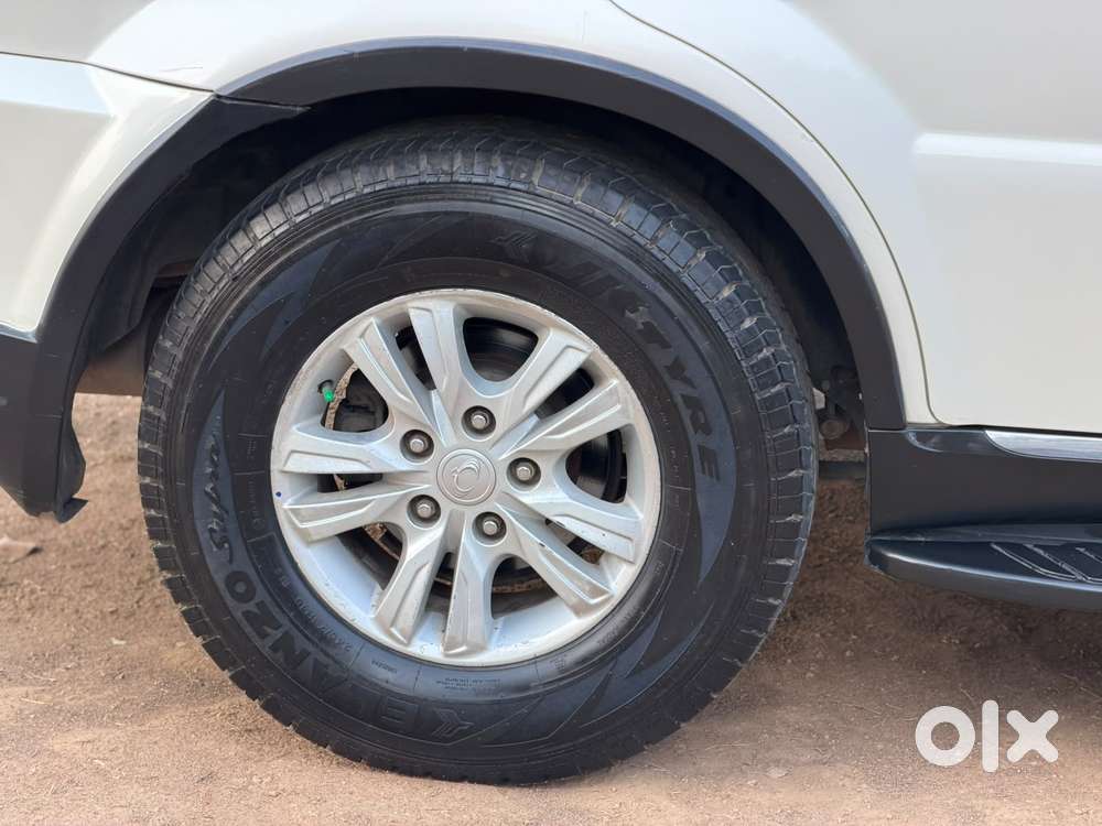 Mahindra Rexton, 2015, Diesel