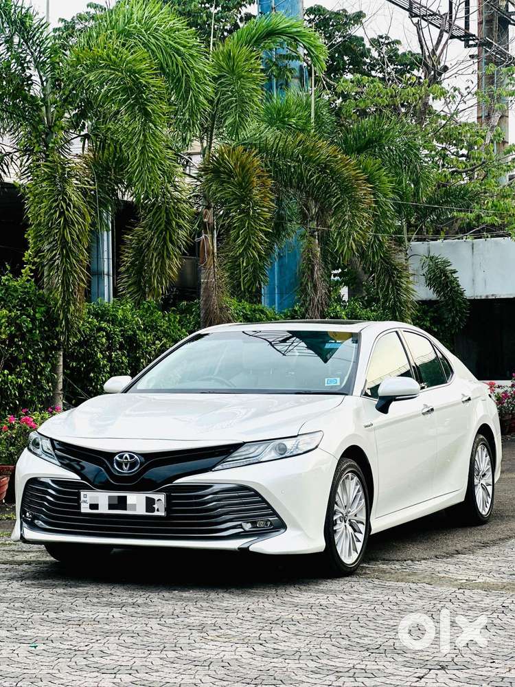 Toyota Camry Hybrid, 2019, Cng & Hybrids