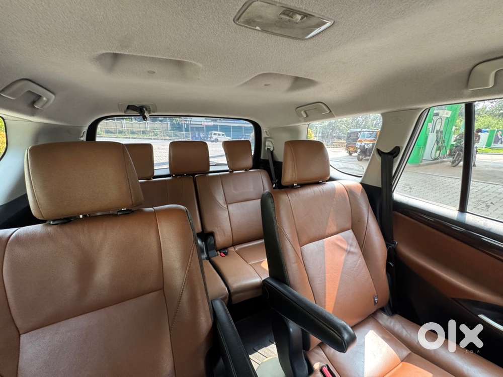 Toyota Innova Crysta 2016 Diesel Well Maintained