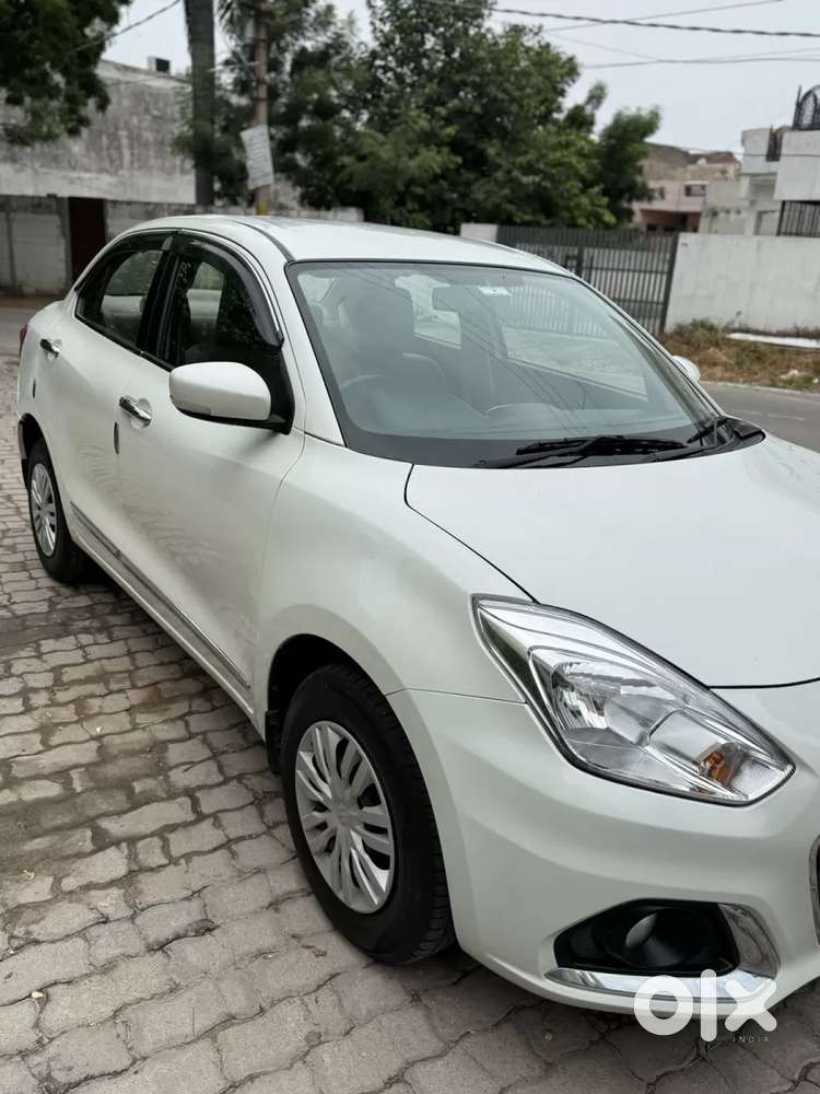 Maruti Suzuki Dzire 1.2 Vxi, 2022, Petrol
