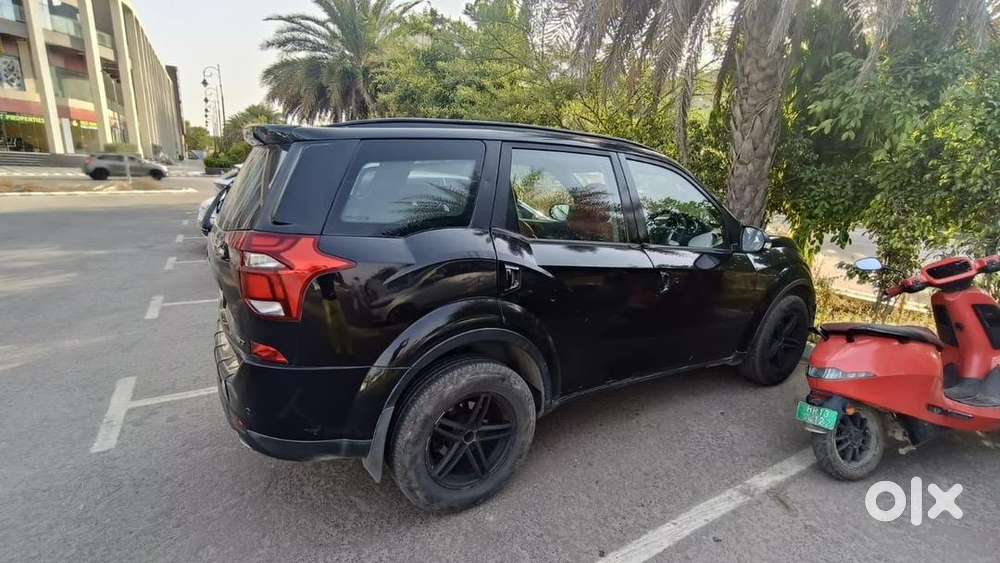 Mahindra Xuv500 2018 Diesel 80000 Km Driven