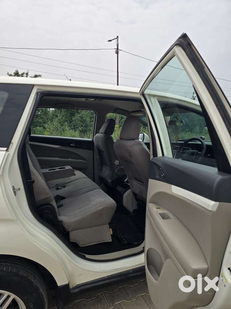 Mahindra Marazzo M6 8str, 2019, Diesel