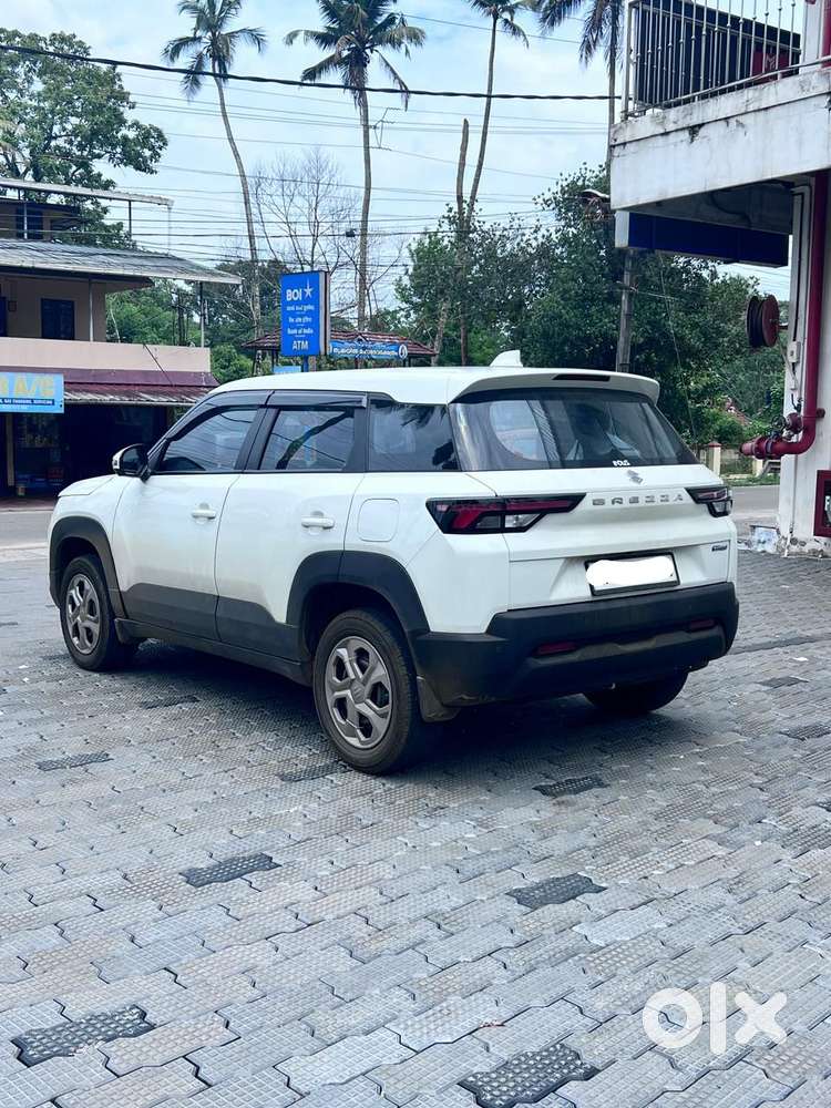 Maruti Suzuki Brezza 1.5 Vxi Smart Hybrid, 2023, Petrol