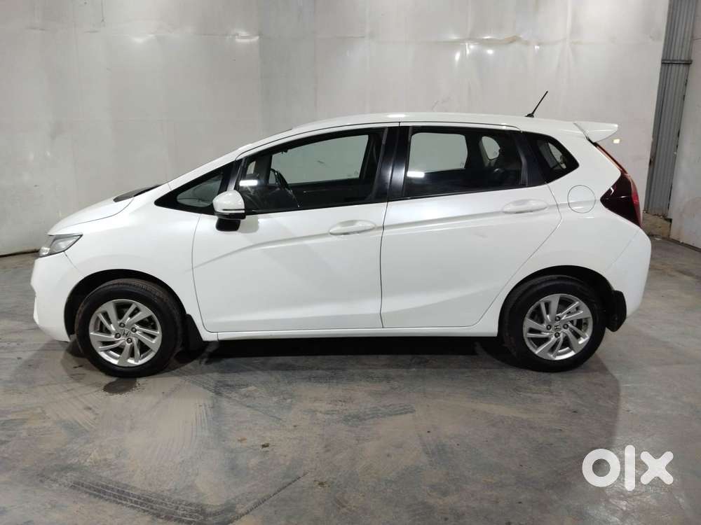Honda Jazz [2020-2023] 1.2 Vx I-vtec Mt, 2016, Petrol