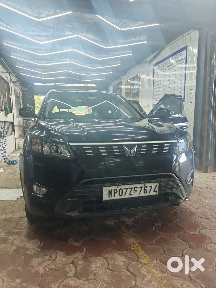 Mahindra Xuv300 Petrol Well Maintained