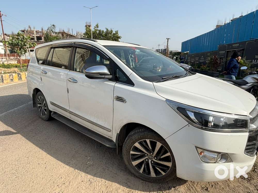 Toyota Innova Crysta 2018