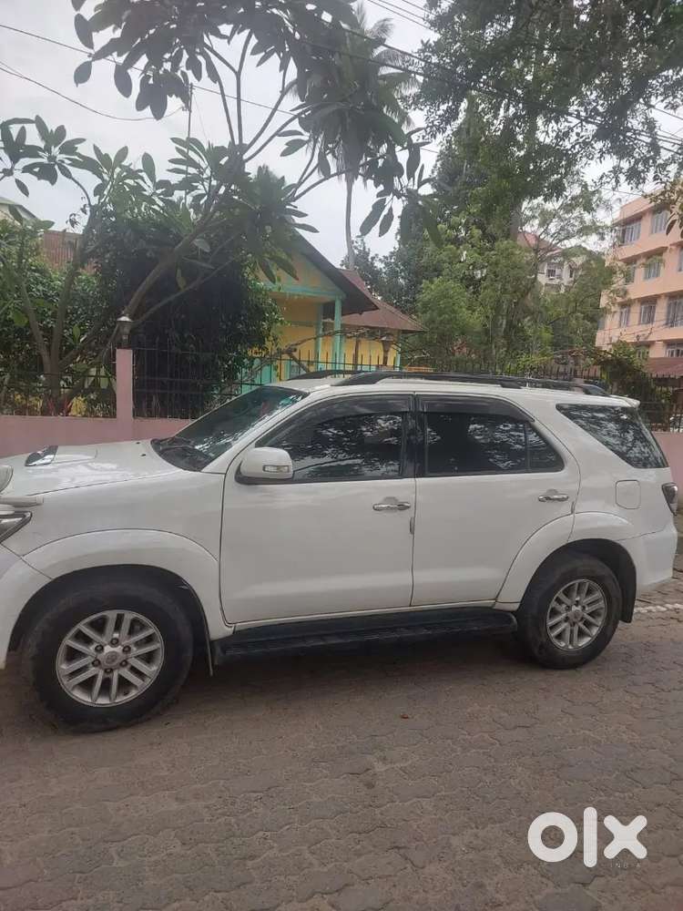 Toyota Fortuner 2013 Diesel 150000 Km Driven