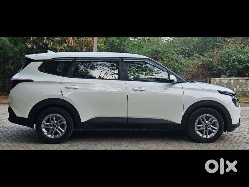 Kia Carens G 1.5 6mt Premium (o) 7-seater, 2024, Diesel