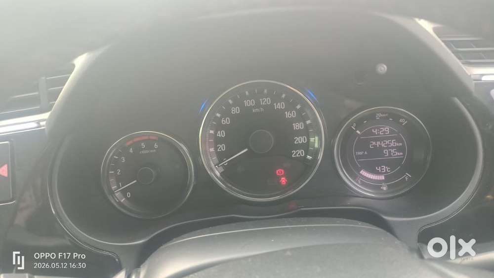 Honda City 1.5 Zx Mt (i-dtec) Pearl White