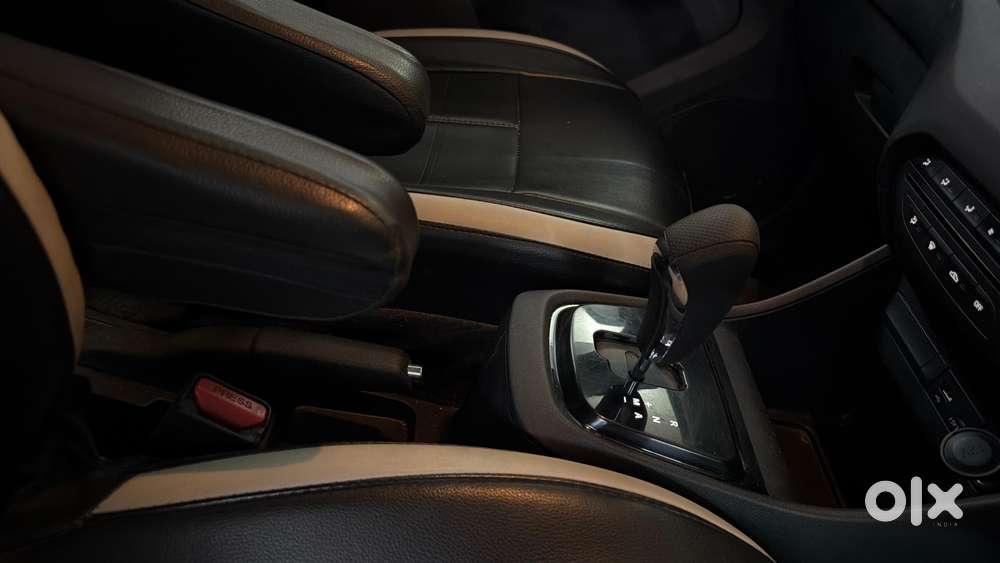 Tata Punch Accomplished Dazzle Amt Sunroof, 2024, Petrol