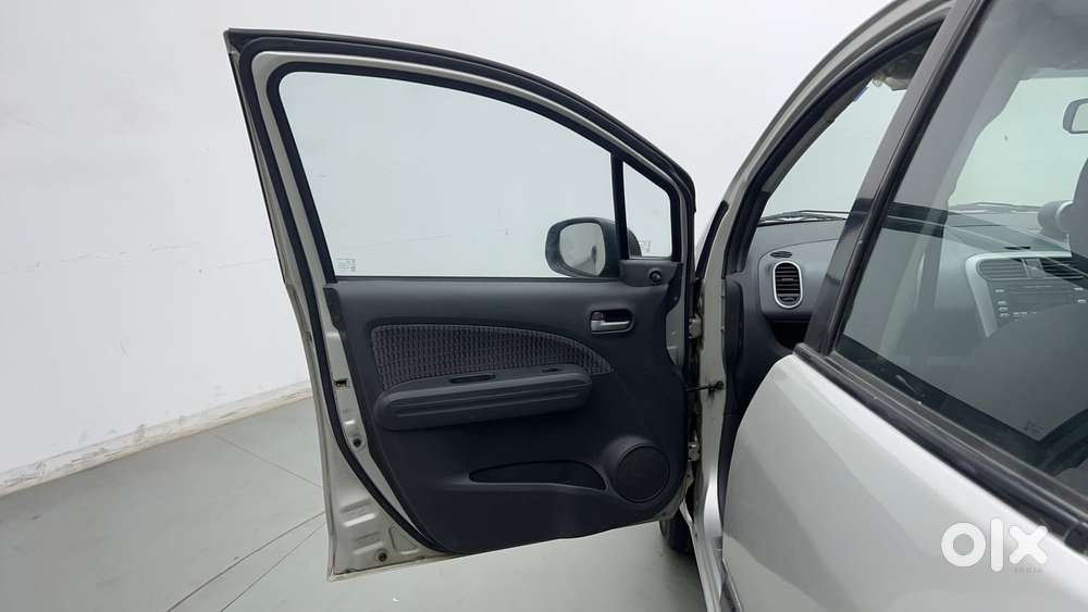 Maruti Suzuki Ritz Vxi, 2015, Petrol