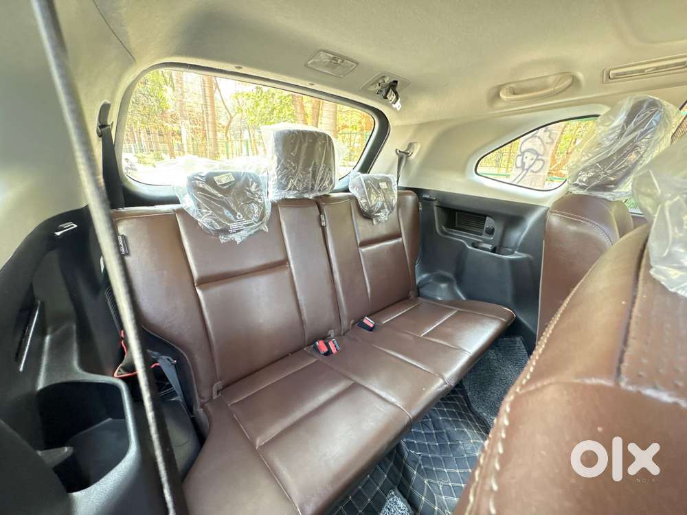 Toyota Innova Hycross 2.0 Zx (o) Hybrid 7 Str, 2023, Petrol