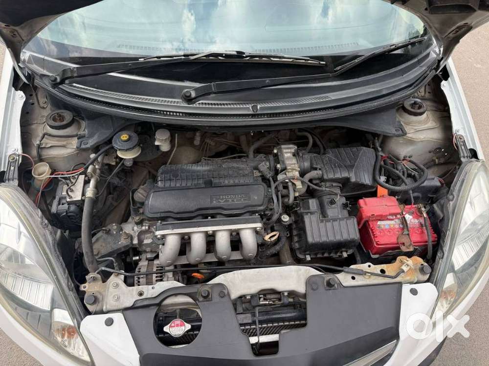 Honda Brio V Mt, 2012, Petrol