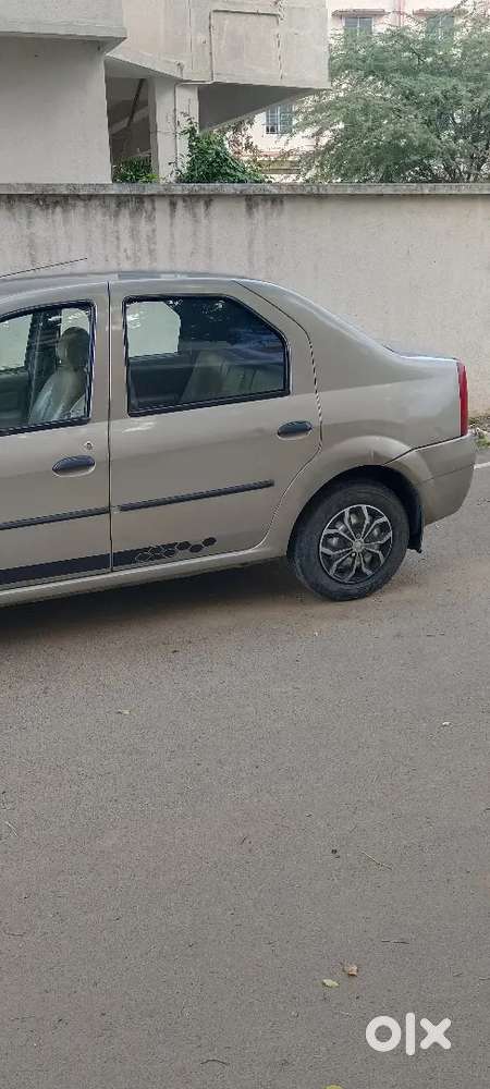 Mahindra Logan Petrol 1.4 Gle 2008