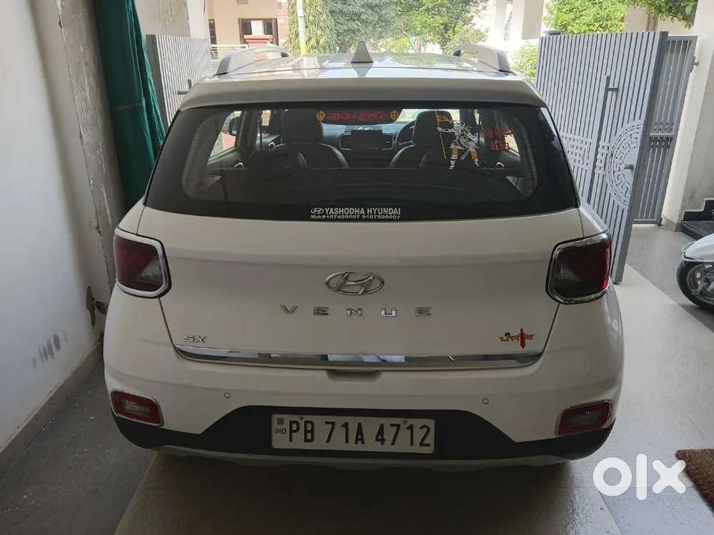 2nd Owner, Sx Top Model , Fully Insured , With Sunroof