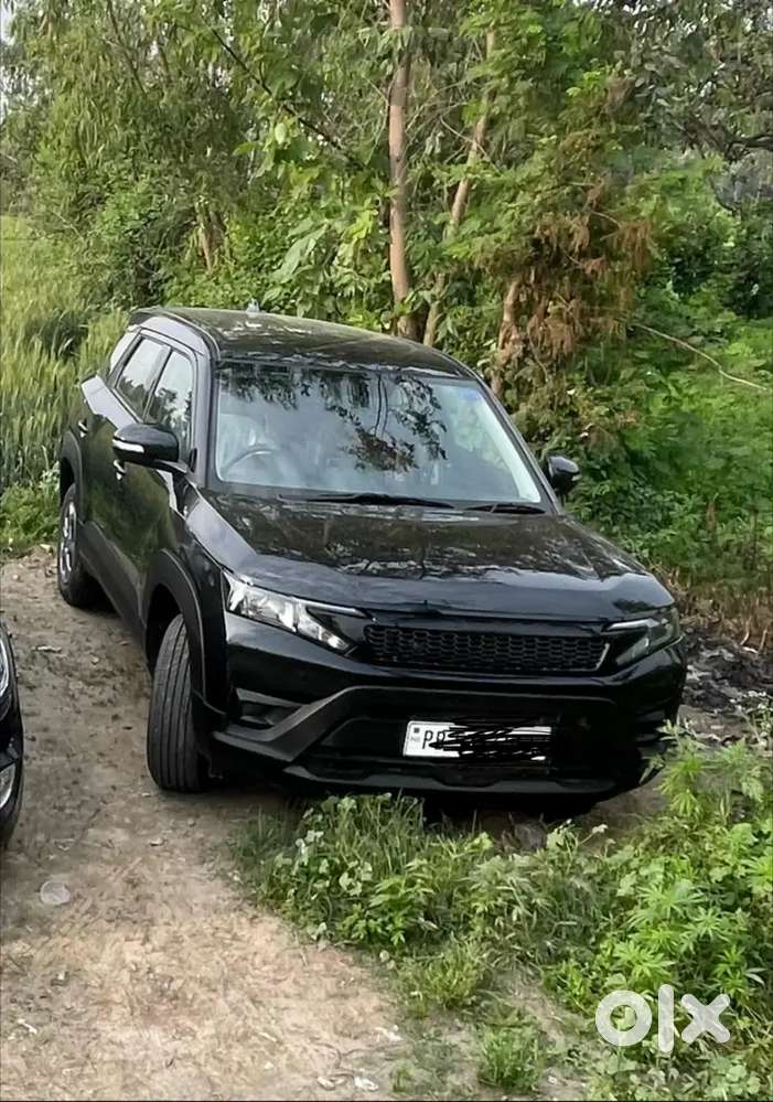Maruti Suzuki Brezza Vxi 2025