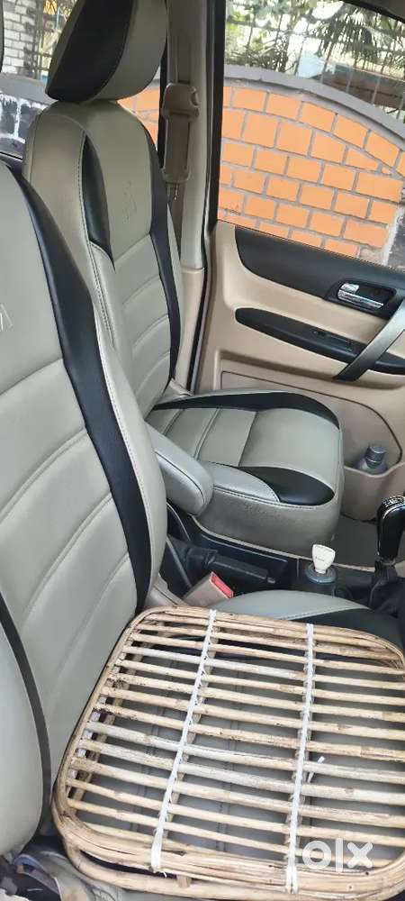 Tata Safari Storme 2013