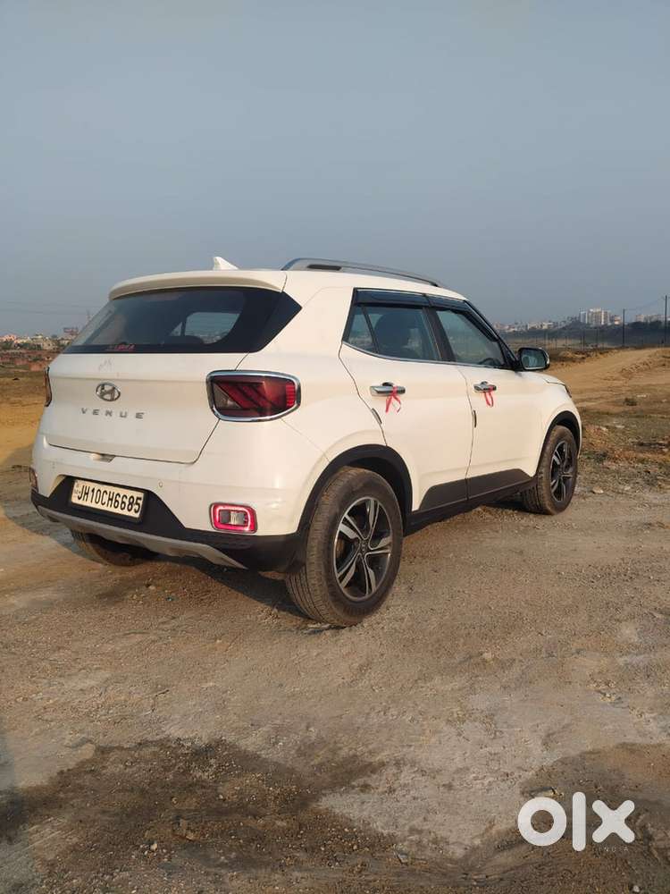 Hyundai Venue 2022 Diesel Well Maintained