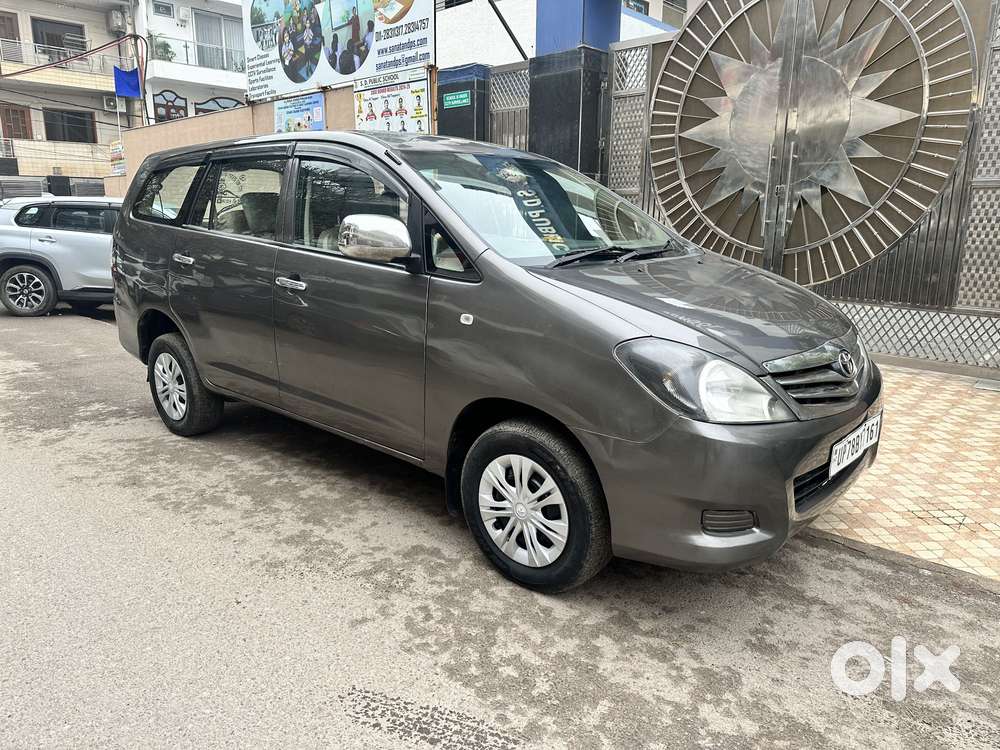Toyota Innova 2.5 G (diesel) 8 Seater, 2010, Diesel