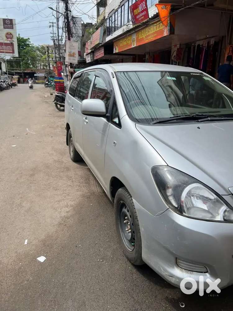 Toyota Innova 2010 Diesel Well Maintained