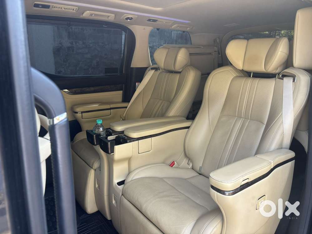Toyota Vellfire Vip – Executive Lounge, 2022, Cng & Hybrids