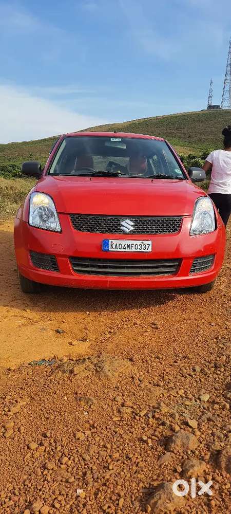 Maruthi Suzuki Swift Lxi