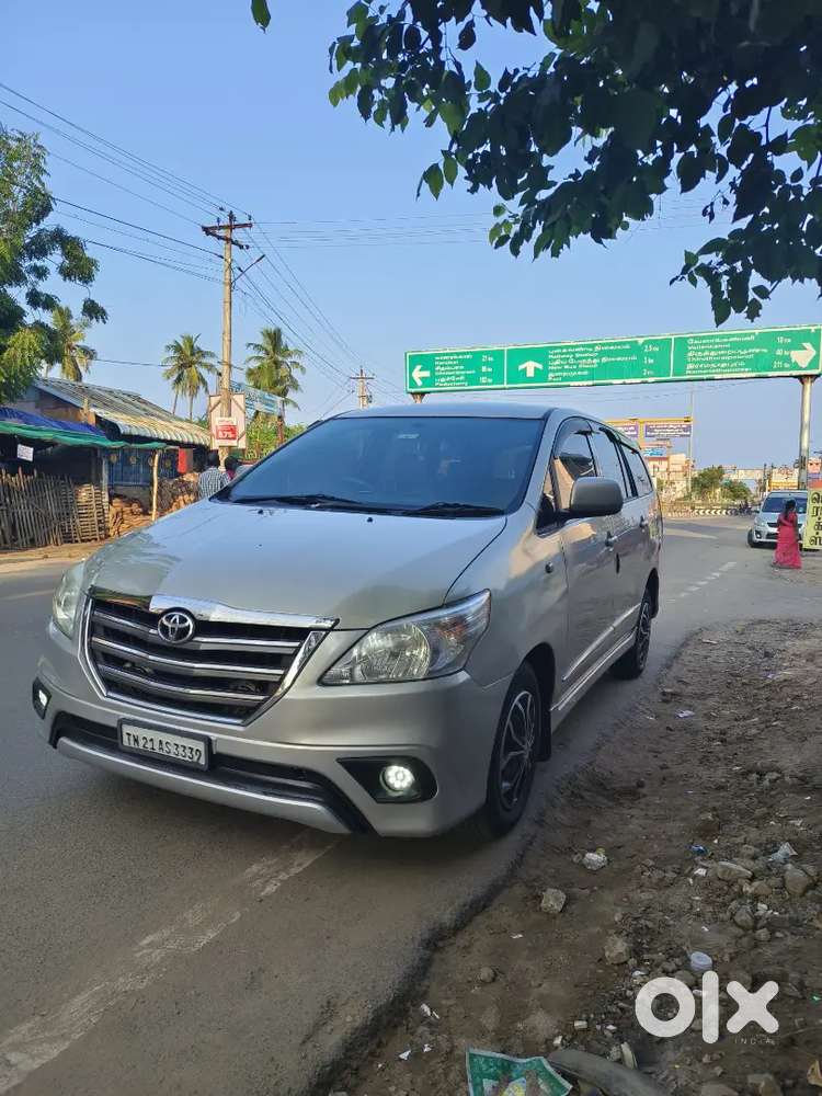 Toyota Innova 2014 Diesel Well Maintained