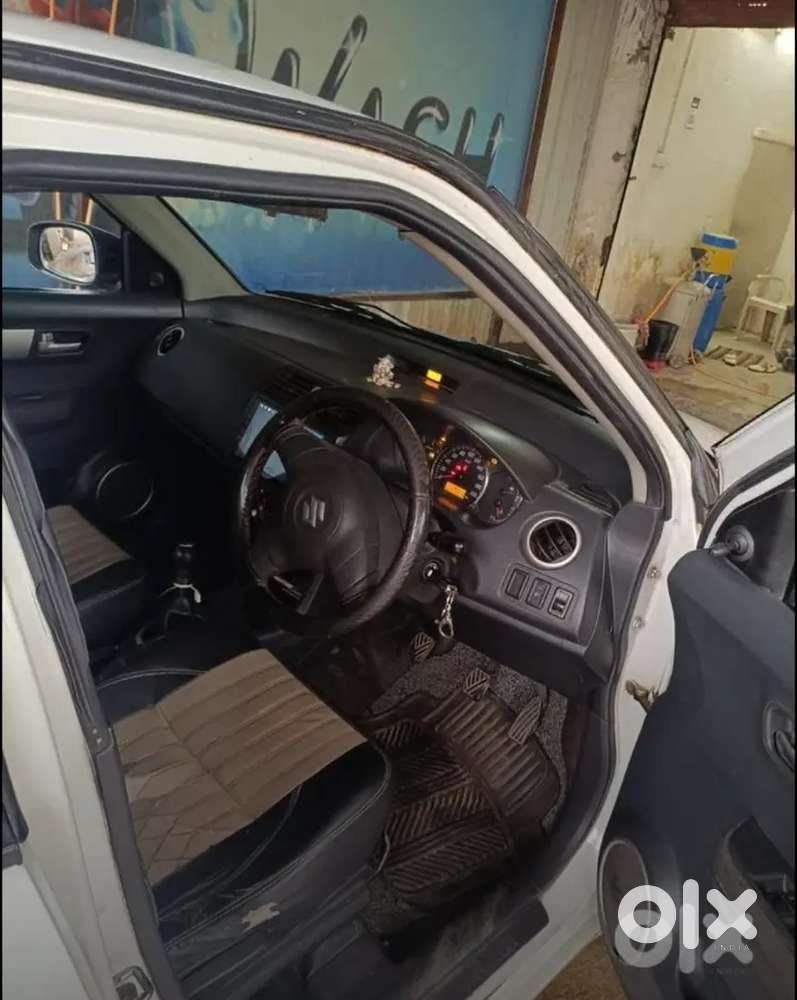 Maruti Suzuki Swift 2011 Diesel 225000 Km Driven