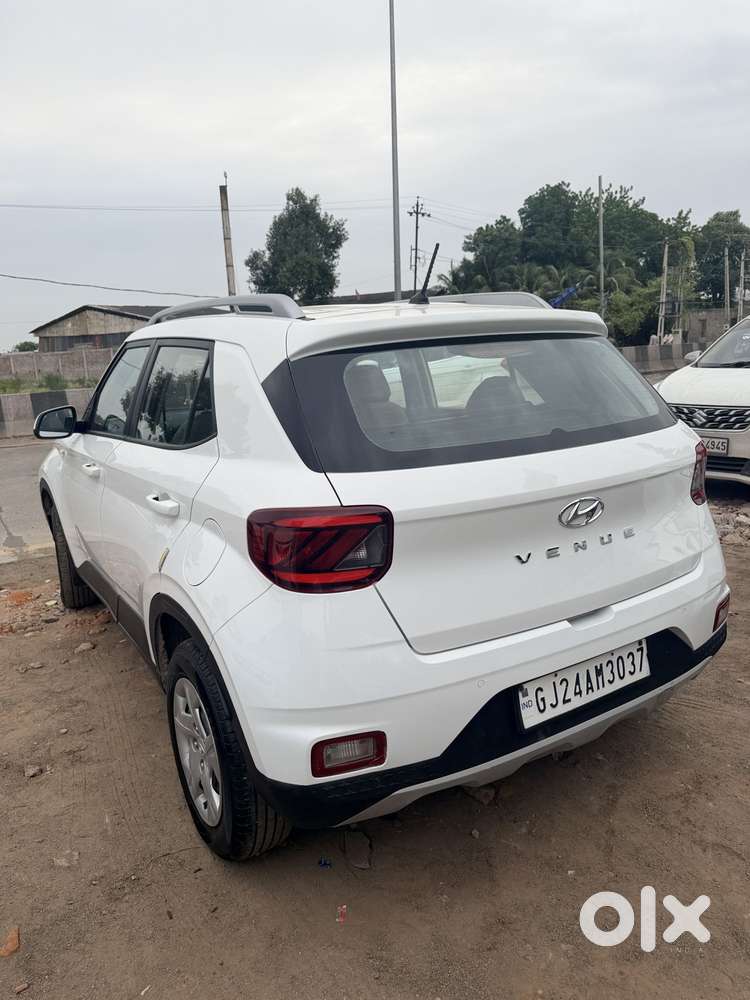 Hyundai Venue 1.2 S (o), 2020, Cng & Hybrids